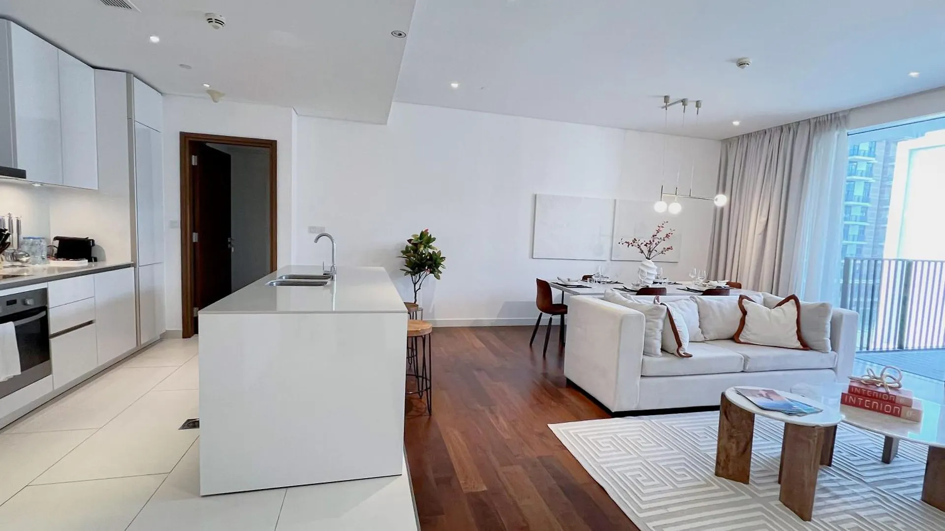 Airstay - City Walk - Luxurious 2Br Plus Guest Room - Monthly Offer Available Dubai 0*,