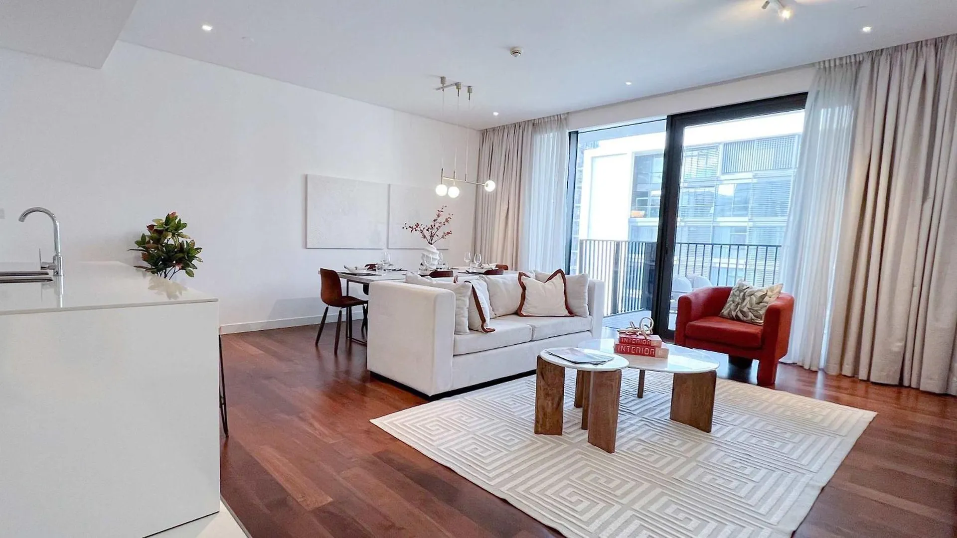 Airstay - City Walk - Luxurious 2Br Plus Guest Room - Monthly Offer Available Dubai